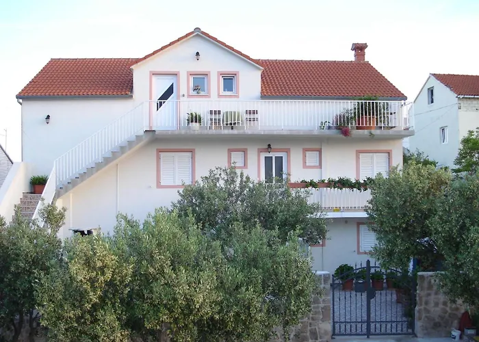 Bodlovic - Zf Hvar * Хвар